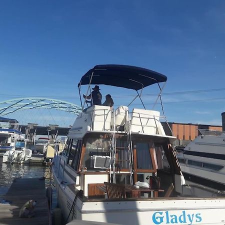 Hotel Waterfront 32' Bayliner Yacht à Providence Extérieur photo