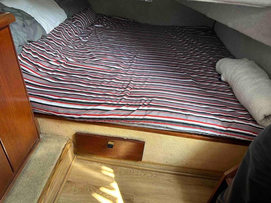 Hotel Waterfront 32' Bayliner Yacht à Providence Extérieur photo